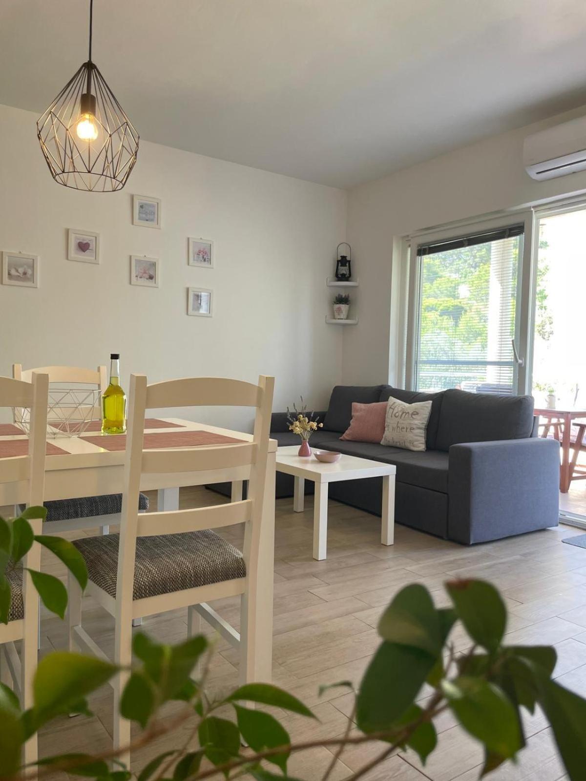 Apartments Nada Betina  Luaran gambar